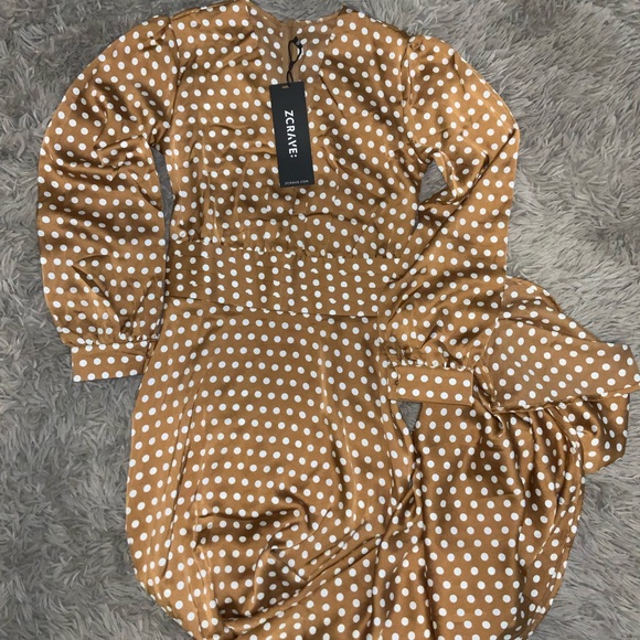 Dresses & Skirts - NWT Plunge Neck Maxi Dress Caramel Polka Dot